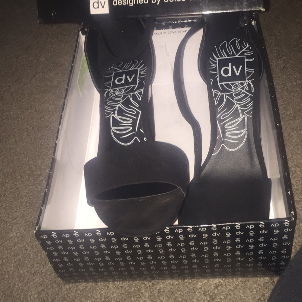 Heels - Picture 5 of 5